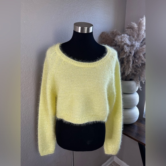 River Island Sweaters - River Island Cropped Yellow Fuzzy Sweater NWT